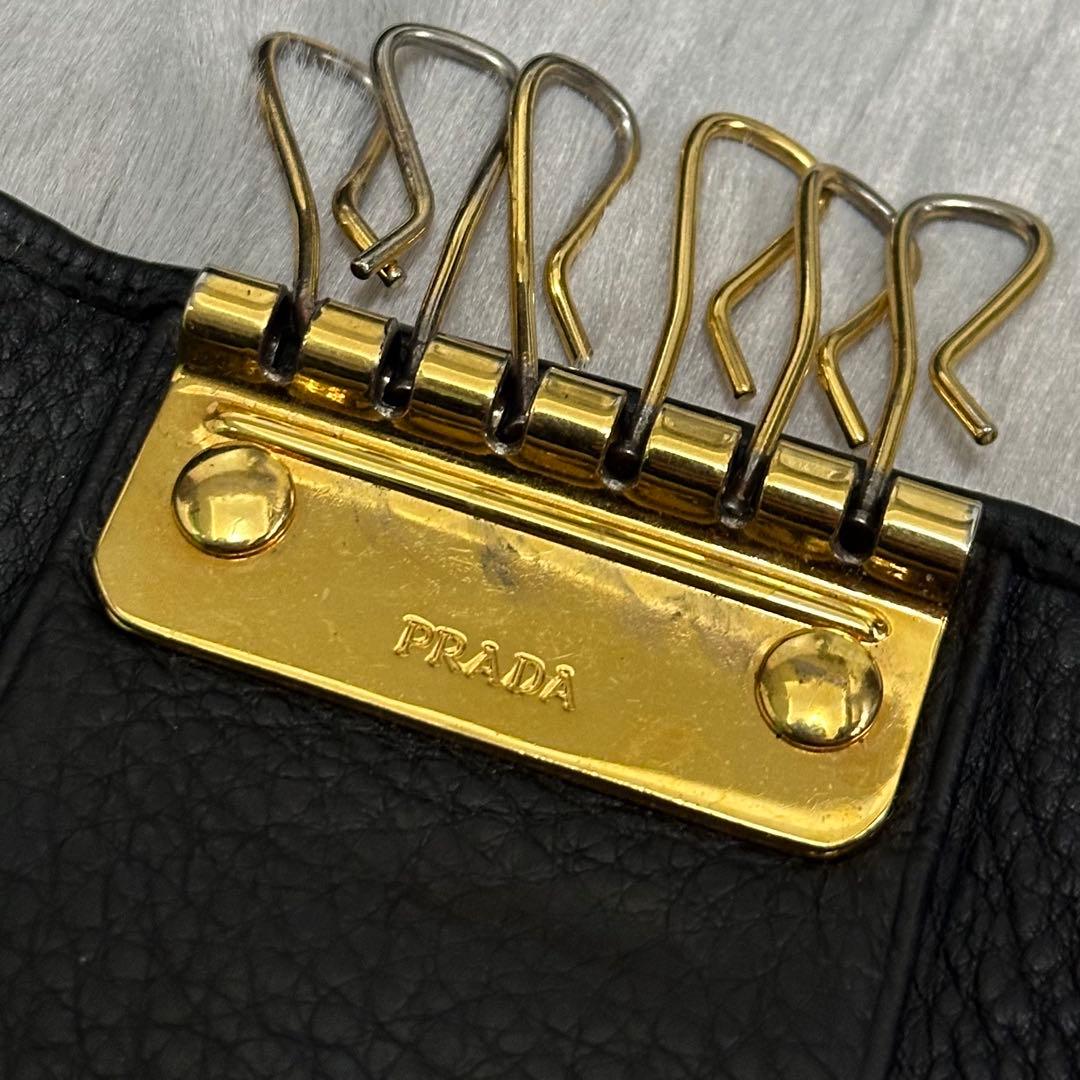 PRADA プラダ　キーケース　6連　ゴールドロゴ シボ革　ブラック