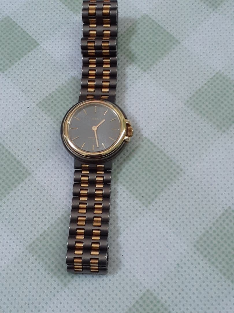 TISSOT 青文字盤 金属ベルト時計