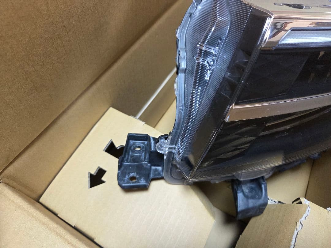タントカスタム LA650S 　左右　LEDヘッドライト