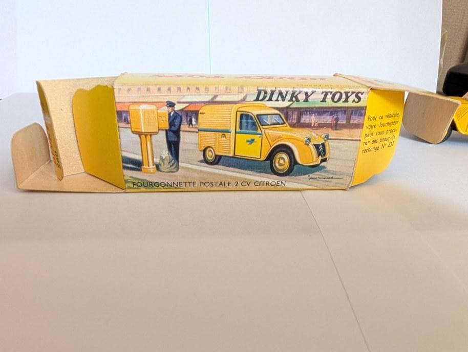 仏Dinky ビンテージ　シトロエン2 CV 郵便車　オリジナルNo:560