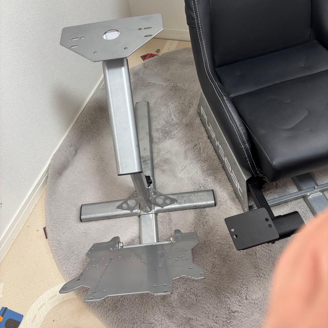Playseat® Evolution Black レーシングコックピット
