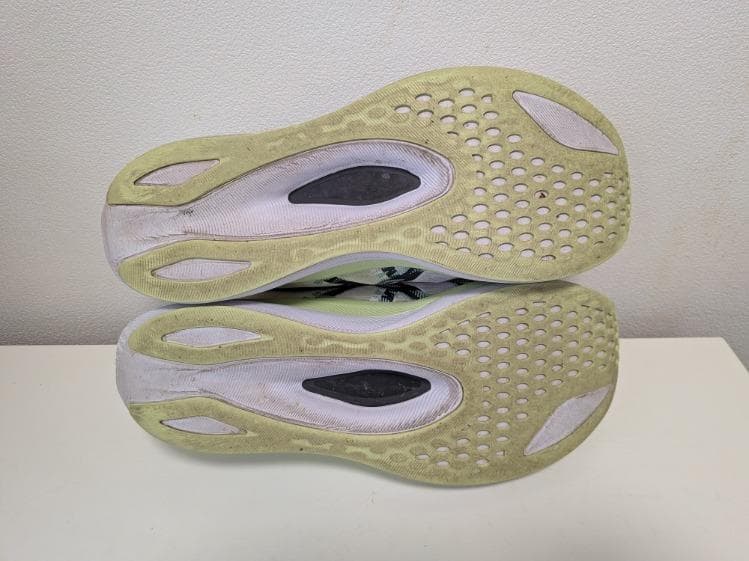 asics　マジックスピード4　27㎝