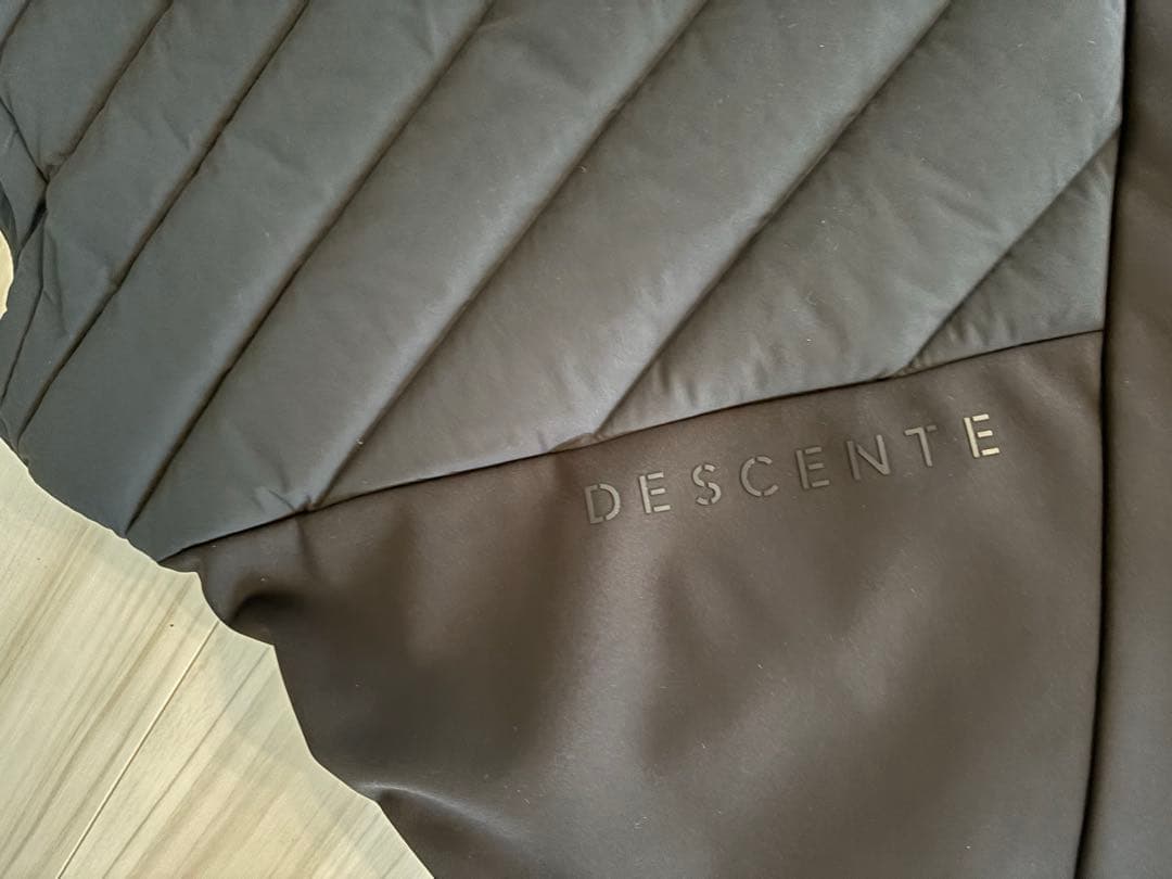 DESCENTE GOLF ブラックダウンベスト