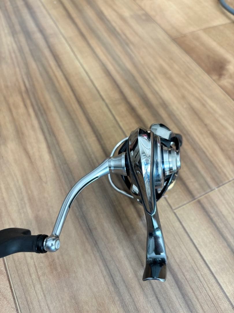 [美品] DAIWA 18イグジストLT2500S-XH