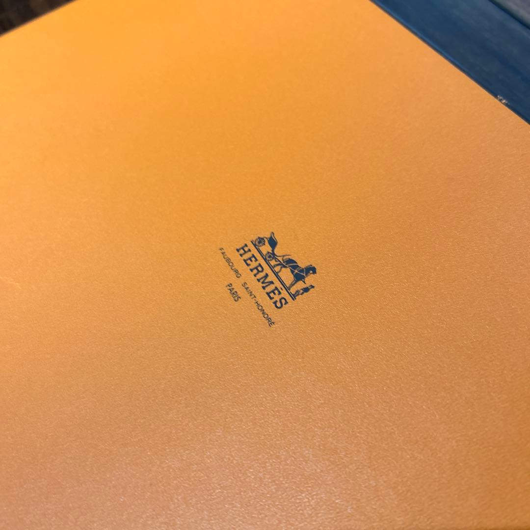 エルメス　HERMES シルク ロザンジュ　スカーフ 　箱付き 美品　大きめ