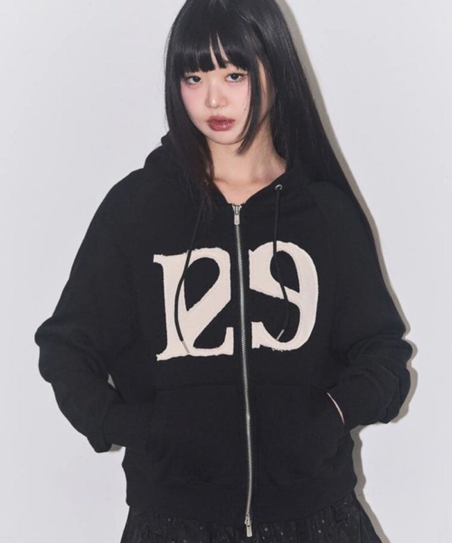 ILLIGOロゴパッチフルジップパーカーフーディー タグ付き