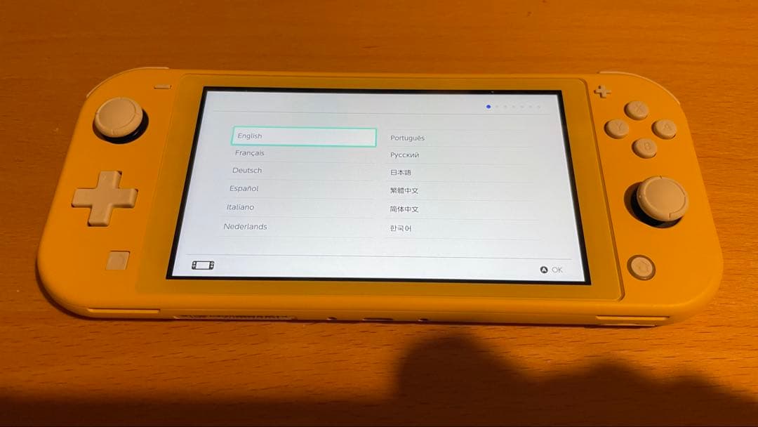 【中古】Nintendo Switch Lite 本体 イエロー　充電器なし