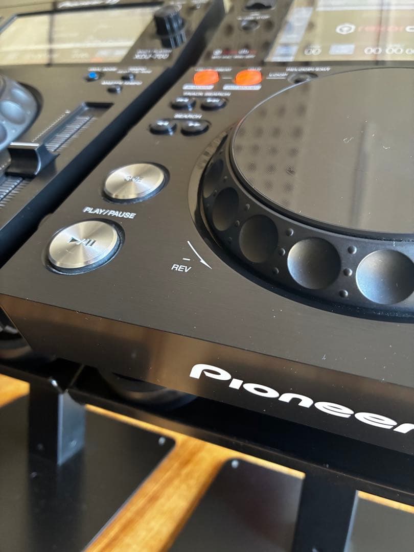 のぶ【美品/スタンド付】Pioneer DJ XDJ-700 2台セット