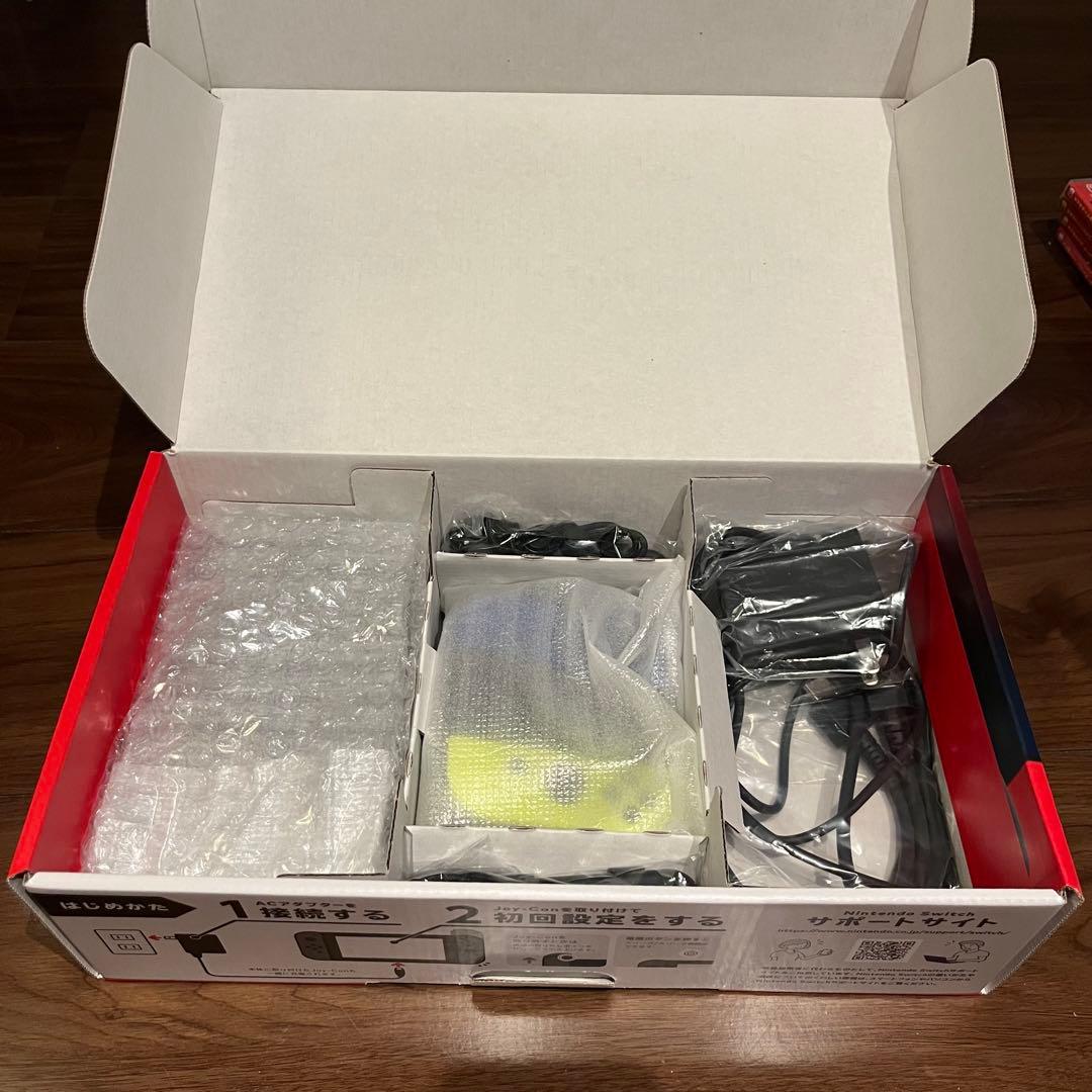 Nintendo Switch 本体　美品　ジョイコンおまけ付き
