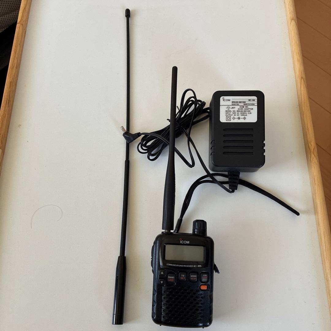 ICOM IC-R5 受信機 おまけアンテナ付き