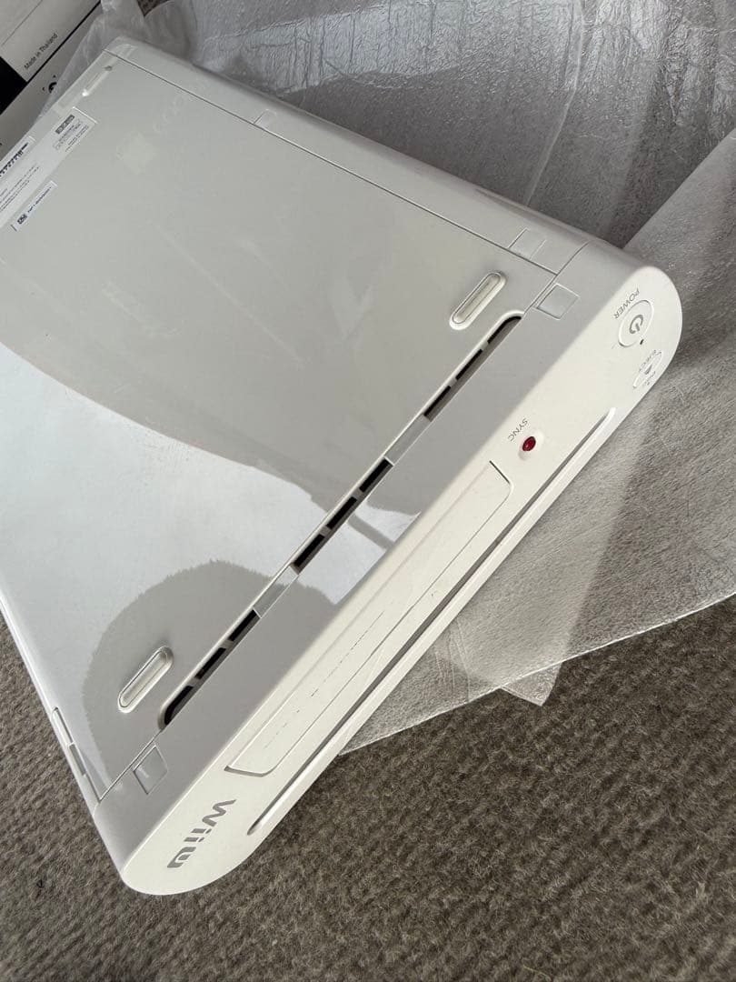 Nintendo Wii U ベーシックセット+リモコン&ヌンチャクセット