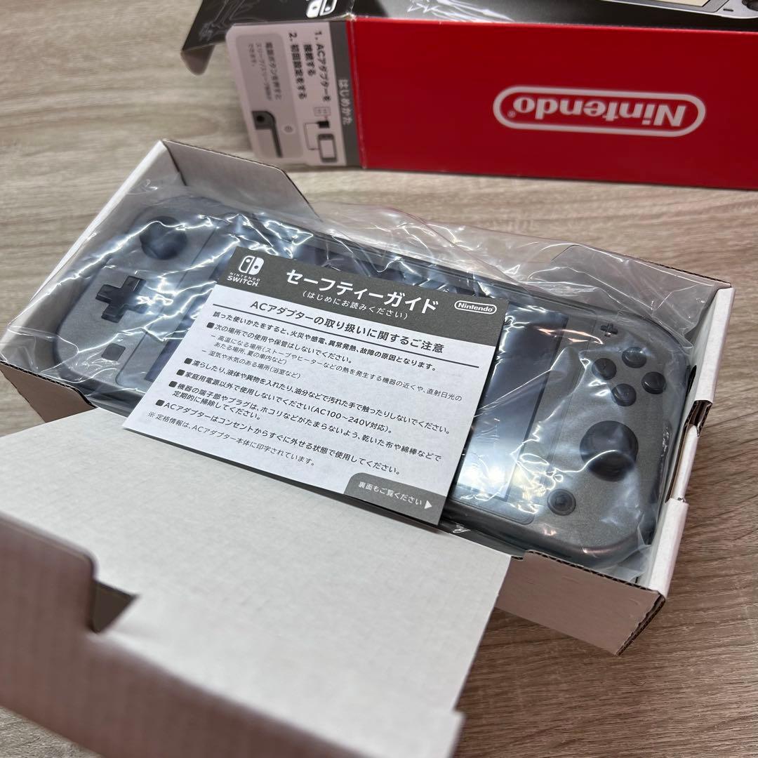 Switch Lite 限定デザイン　ポケモン　ディアルガ　パルキア