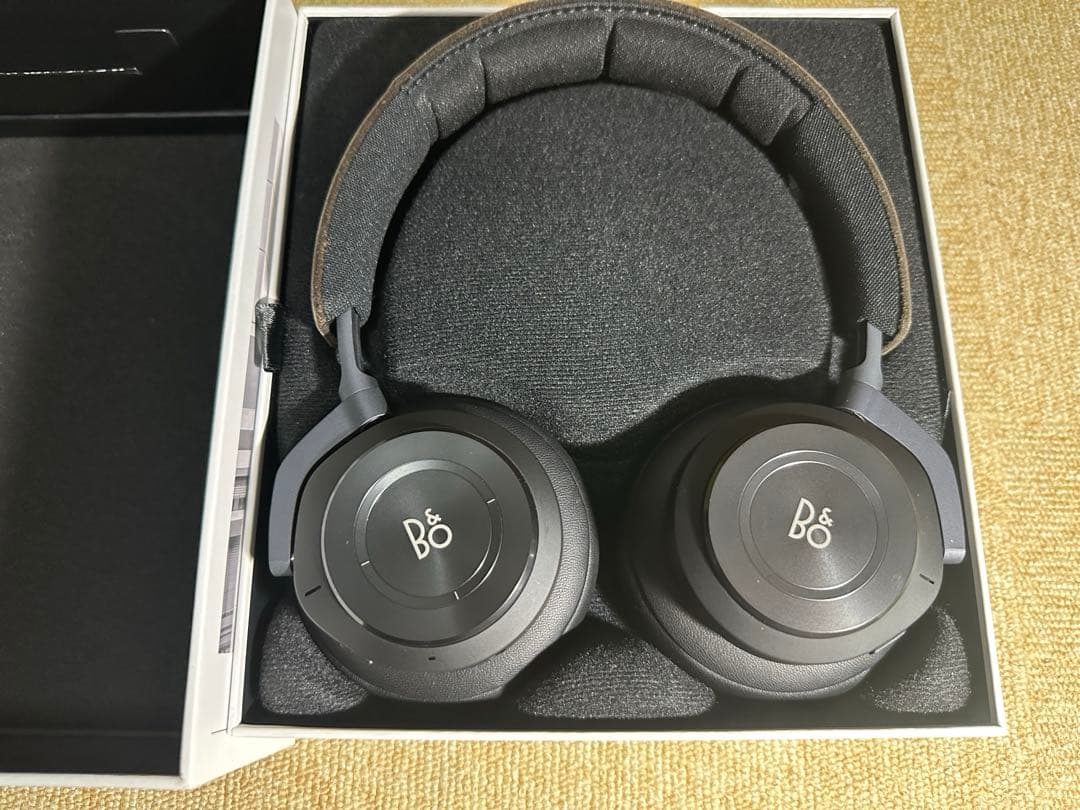 新品同様 BEOPL H9 3RD 付属品 未使様ヘッドホンケース