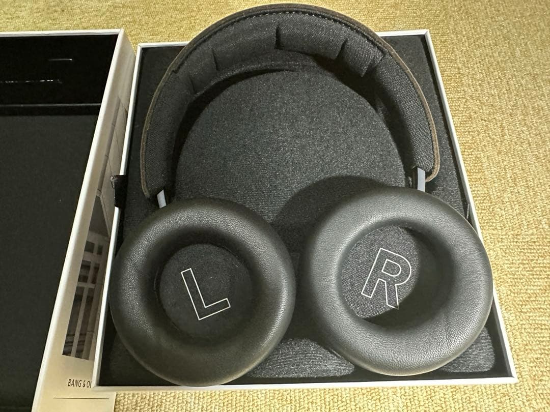 新品同様 BEOPL H9 3RD 付属品 未使様ヘッドホンケース