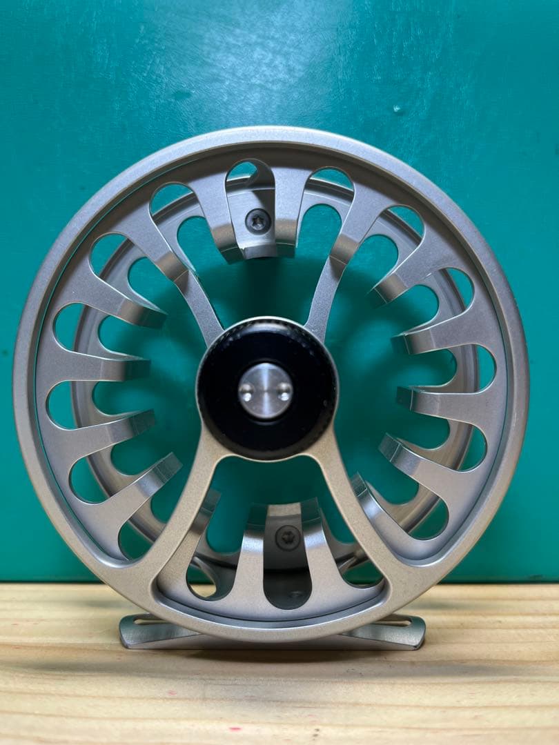 VOSSER AIR-TOW 5/6　シルバー　　フライリール