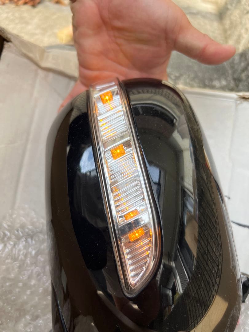 18クラウン　LEDウィンカーミラー　点灯確認済　フットランプは確認してません