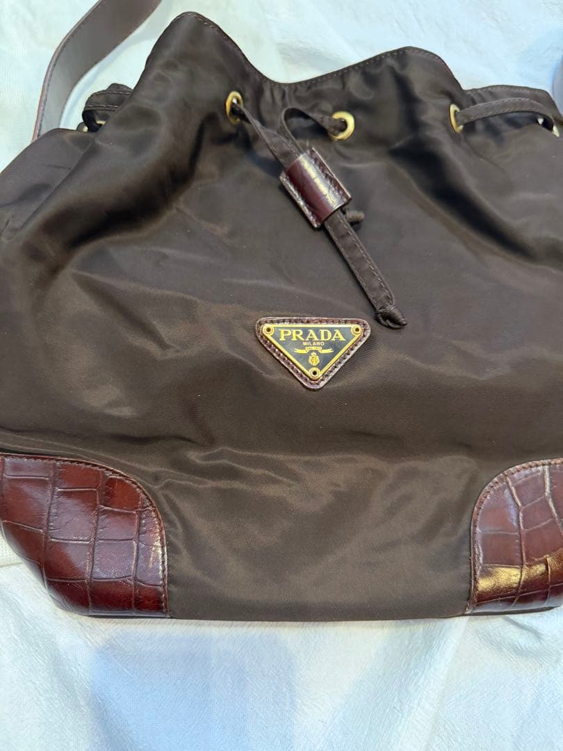 美品 PRADA チョコブラウン ドローストリングバッグ
