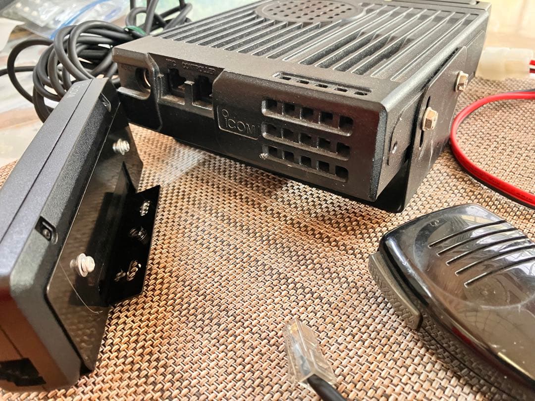 トランシーバー ICOM IC-2720D