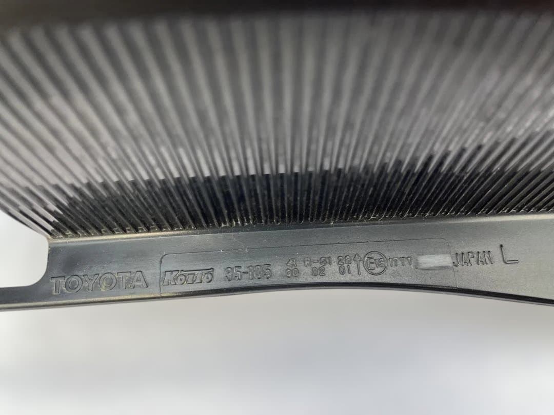 【美品】215 ハイラックスサーフ 後期 純正LEDテールランプ 左(助手席側)