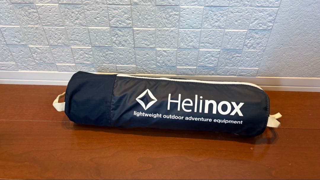 Helinox テーブルワン　ネイビー　ヘリノックス　チェアワンとともに