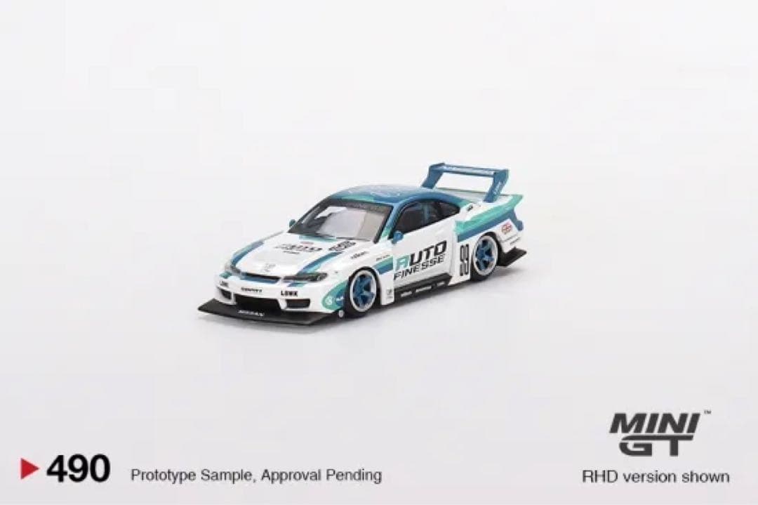 ミニカー MINIGT 1/64 NissanLB-SuperSilhouette S15