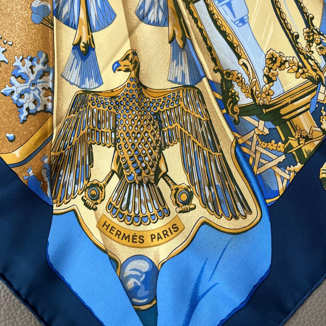 HERMES シルクスカーフ 装飾的デザイン　カレ90