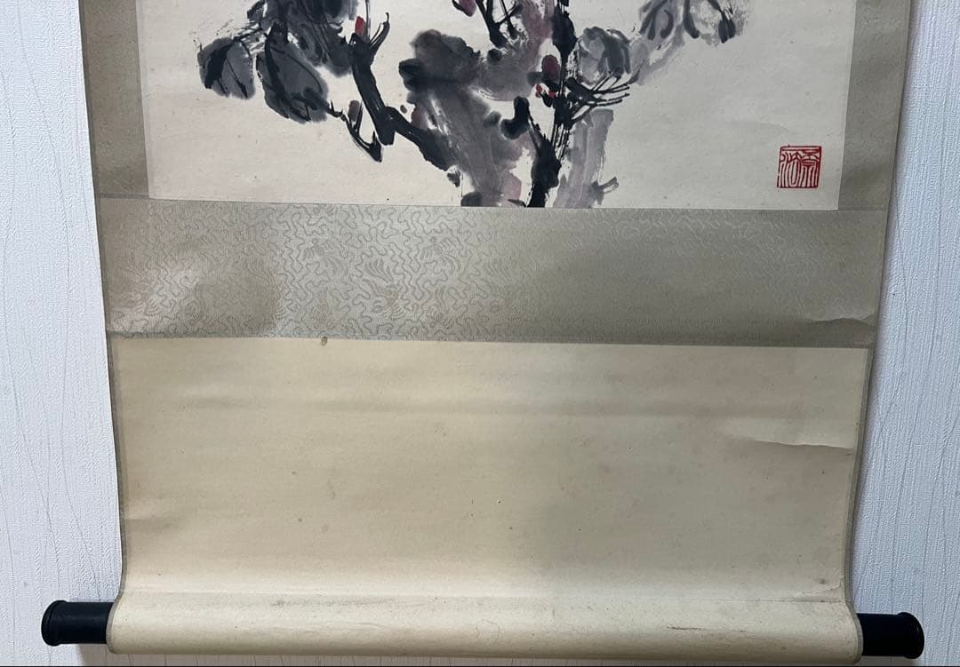掛け軸　中国美術 張鎮照［牡丹に蝶の図］紙本　箱付き！