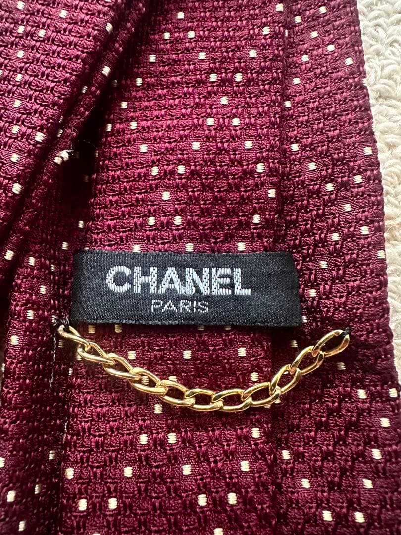 CHANEL バーガンディ ダイヤモンドネクタイ