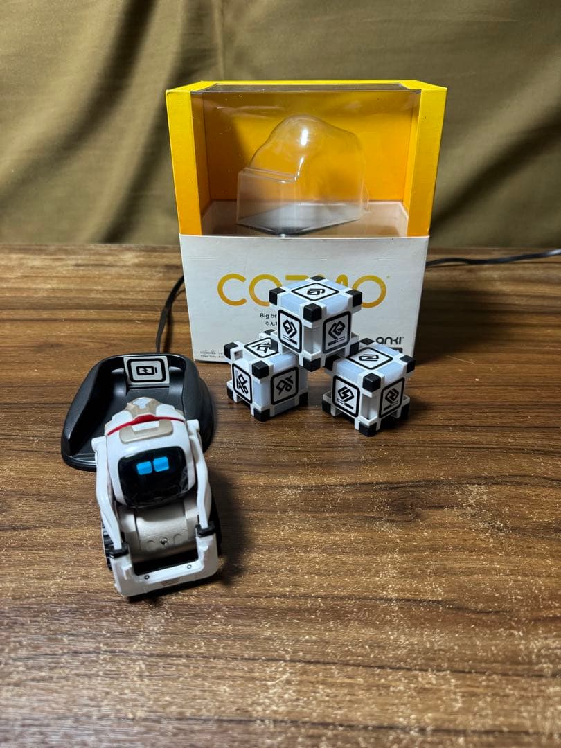 【美品・完品】AIロボット COZMO (コズモ) タカラトミー 動作確認済み