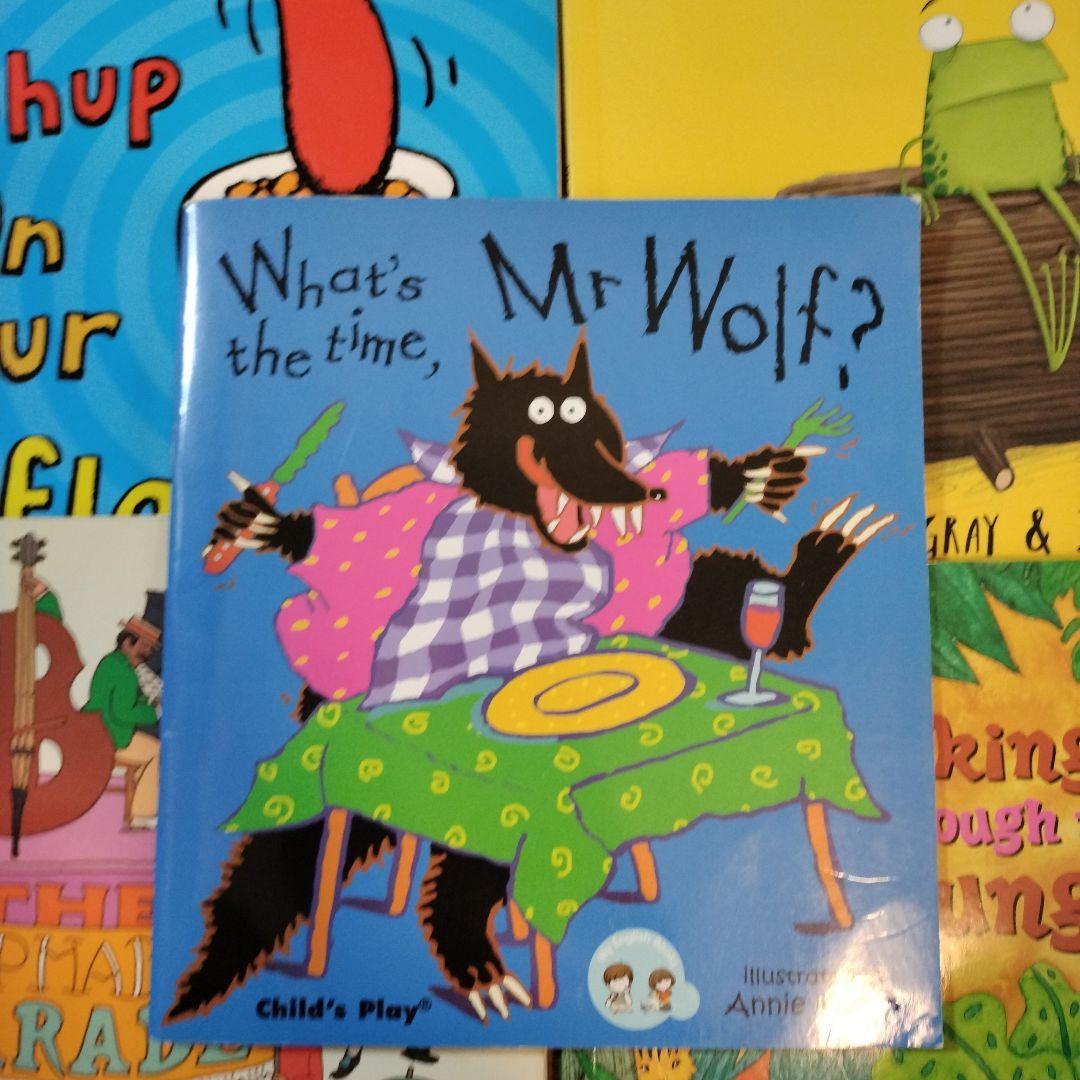 絵本・児童書 What's the time, Mr Wolf?