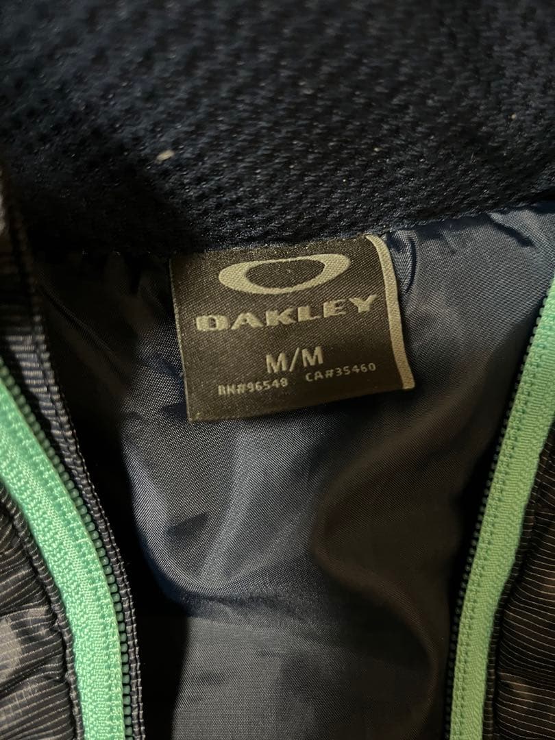 oakley オークリー　RIPPED DOWN VEST ダウンベスト