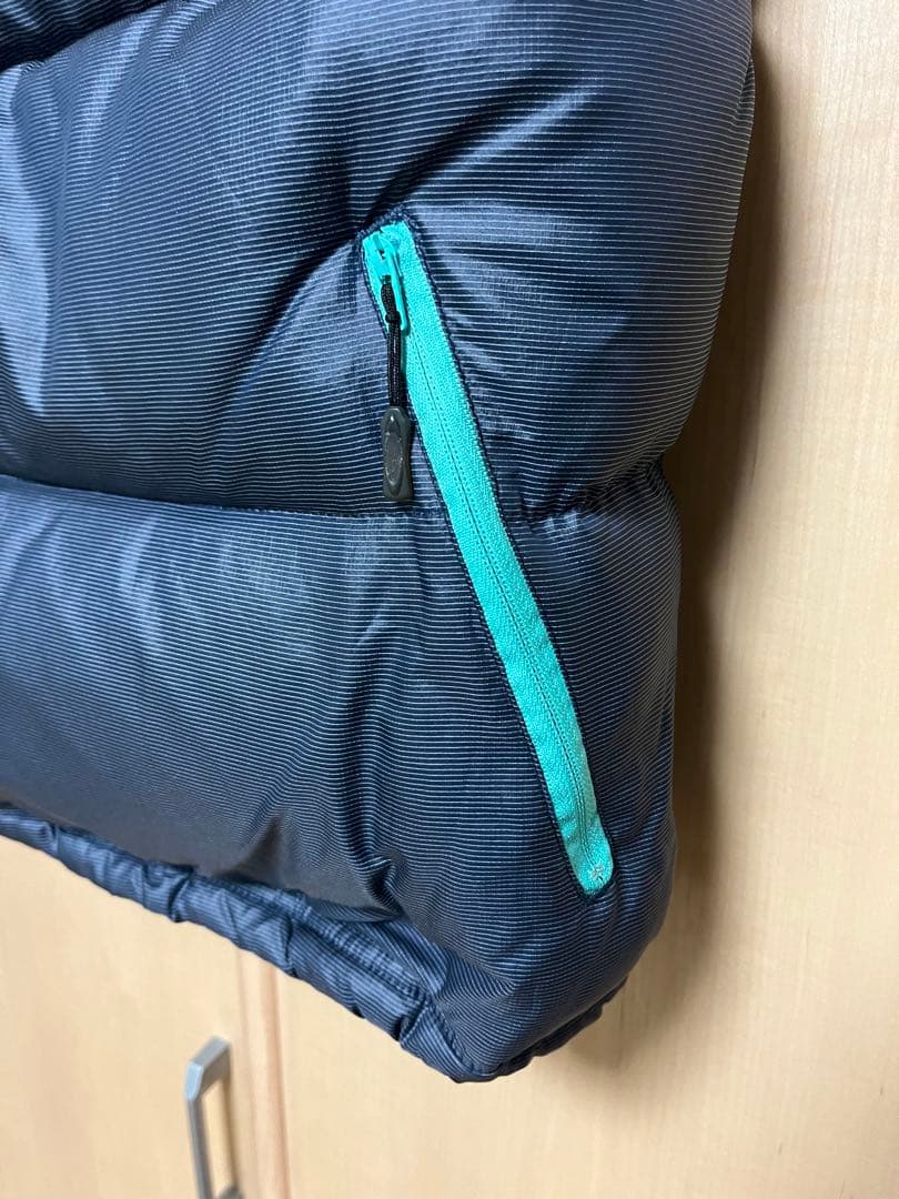 oakley オークリー　RIPPED DOWN VEST ダウンベスト