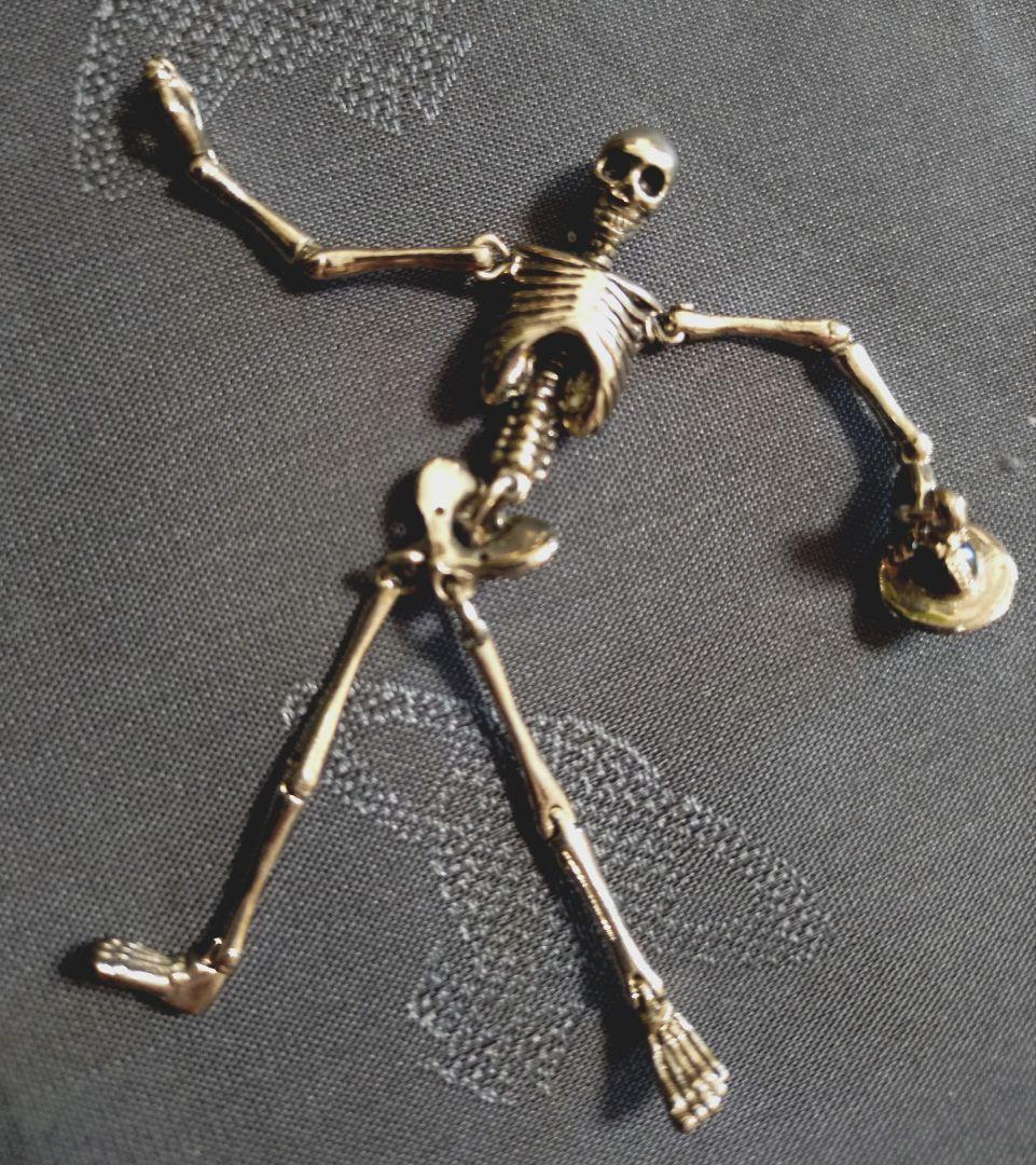 ヴィヴィアンウエストウッド Vivienne Westwood 骸骨ピアス