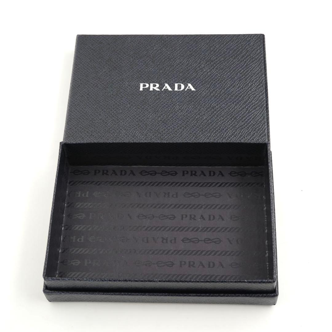 ✨未使用展示品・箱付き✨　PRADA キーケース　バナナ　サフィアーノ　6連