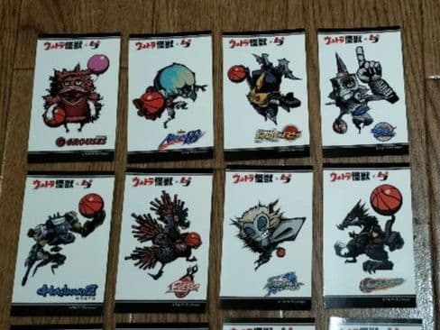 ウルトラ怪獣大図鑑絵本セットとbjリーグバスケ×ウルトラ怪獣ステッカー16枚
