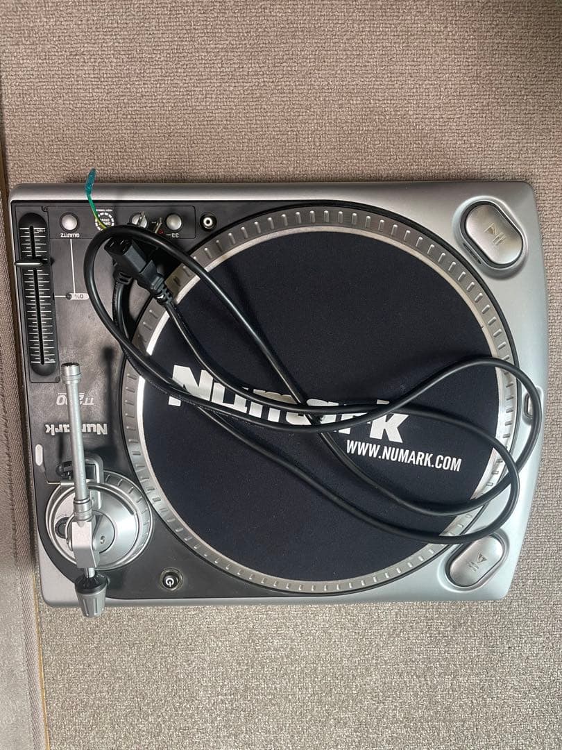 Numark TT200 ターンテーブル