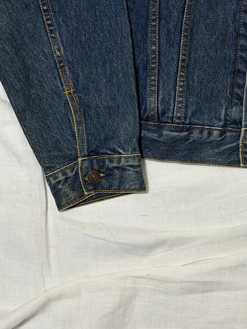 70606 Levi'sリーバイス　デニムジャケット　Lサイズ