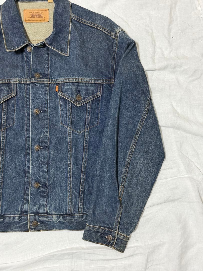 70606 Levi'sリーバイス　デニムジャケット　Lサイズ