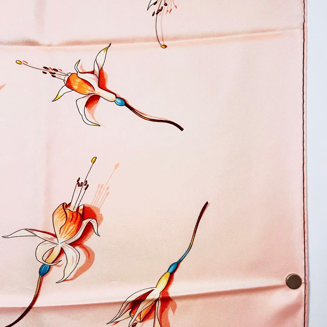 美品✨　エルメス　フクシャの花 シルクスカーフ　カレ90 ピンク