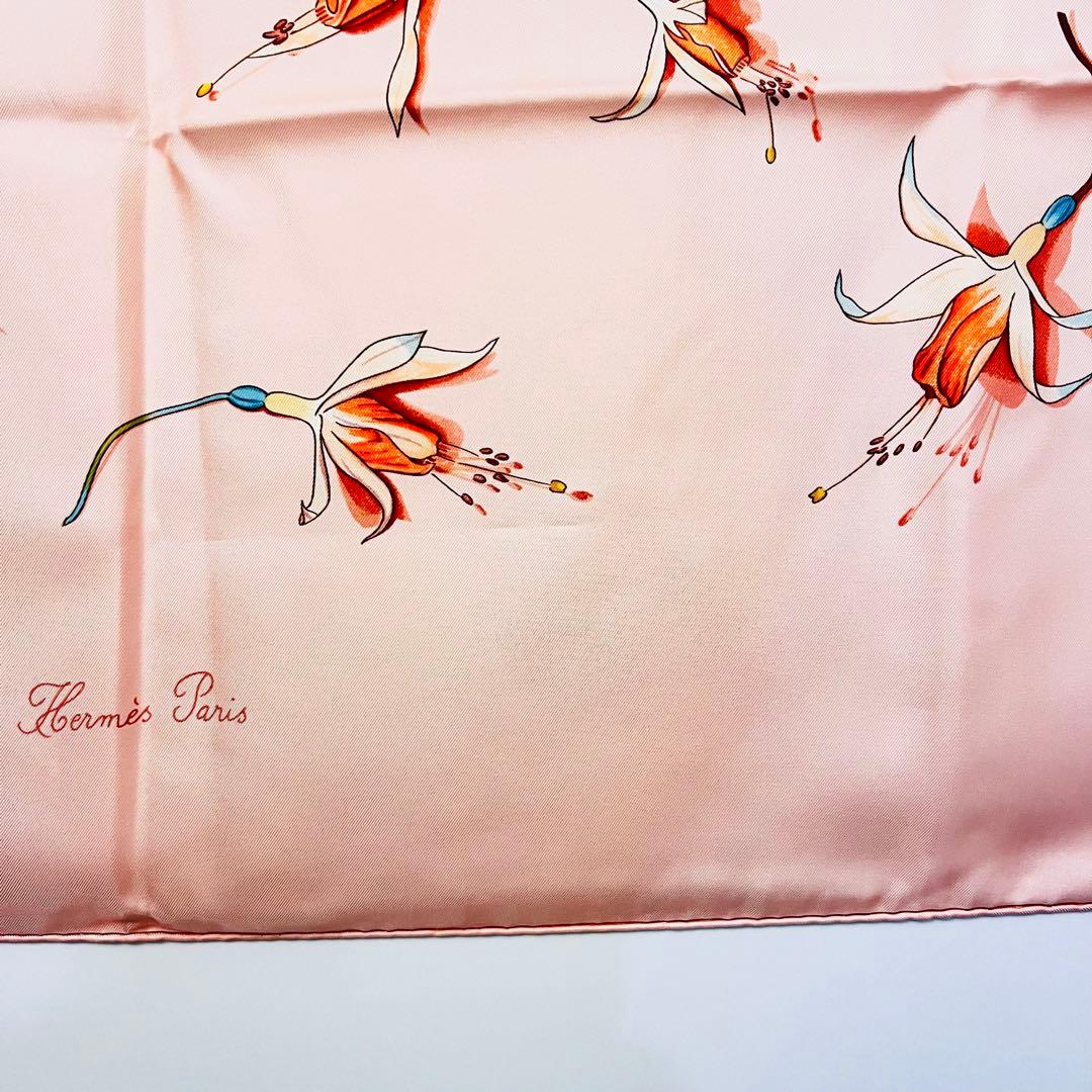 美品✨　エルメス　フクシャの花 シルクスカーフ　カレ90 ピンク
