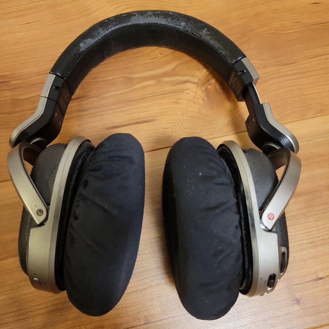 デジタルサラウンドヘッドホンシステム MDR-HW700DS(SONY)
