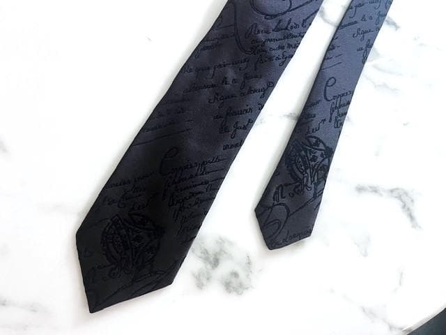 【極上カリグラフィー】 Berluti ベルルッティ グレイ×ブラック ネクタイ