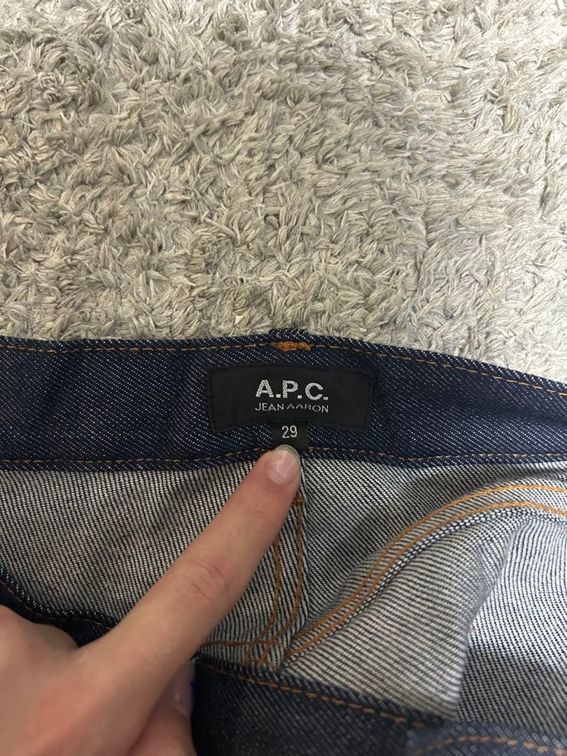 A.P.C. JEAN AARON 29 :タグ付き