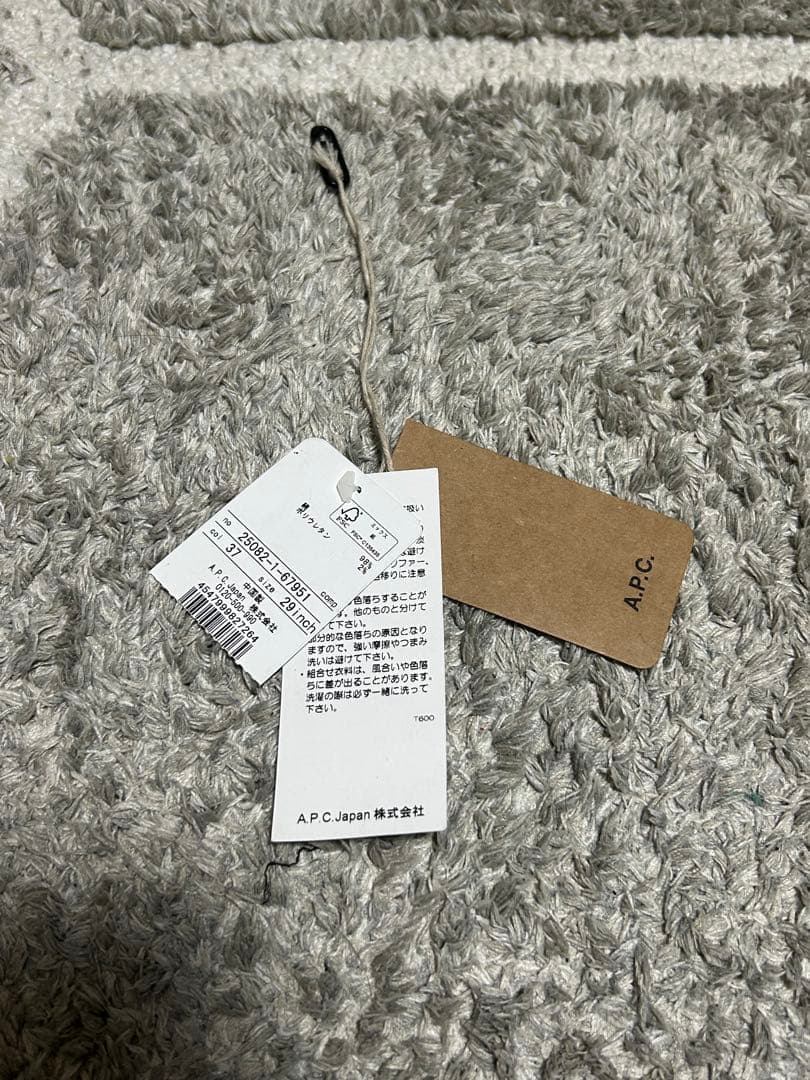 A.P.C. JEAN AARON 29 :タグ付き