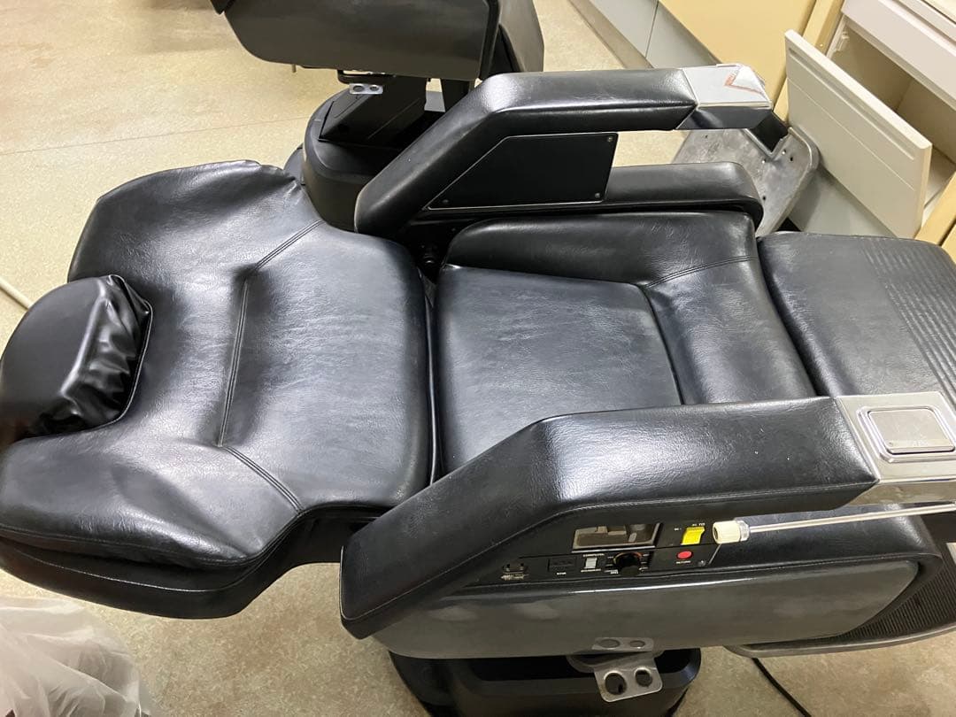 【更に値下げ】タカラベルモント理容椅子プライムハイテクノ オートリターン中古③