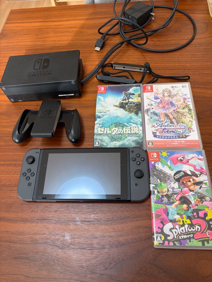 Nintendo Switch 本体 + 人気ソフト4本+周辺機器セット