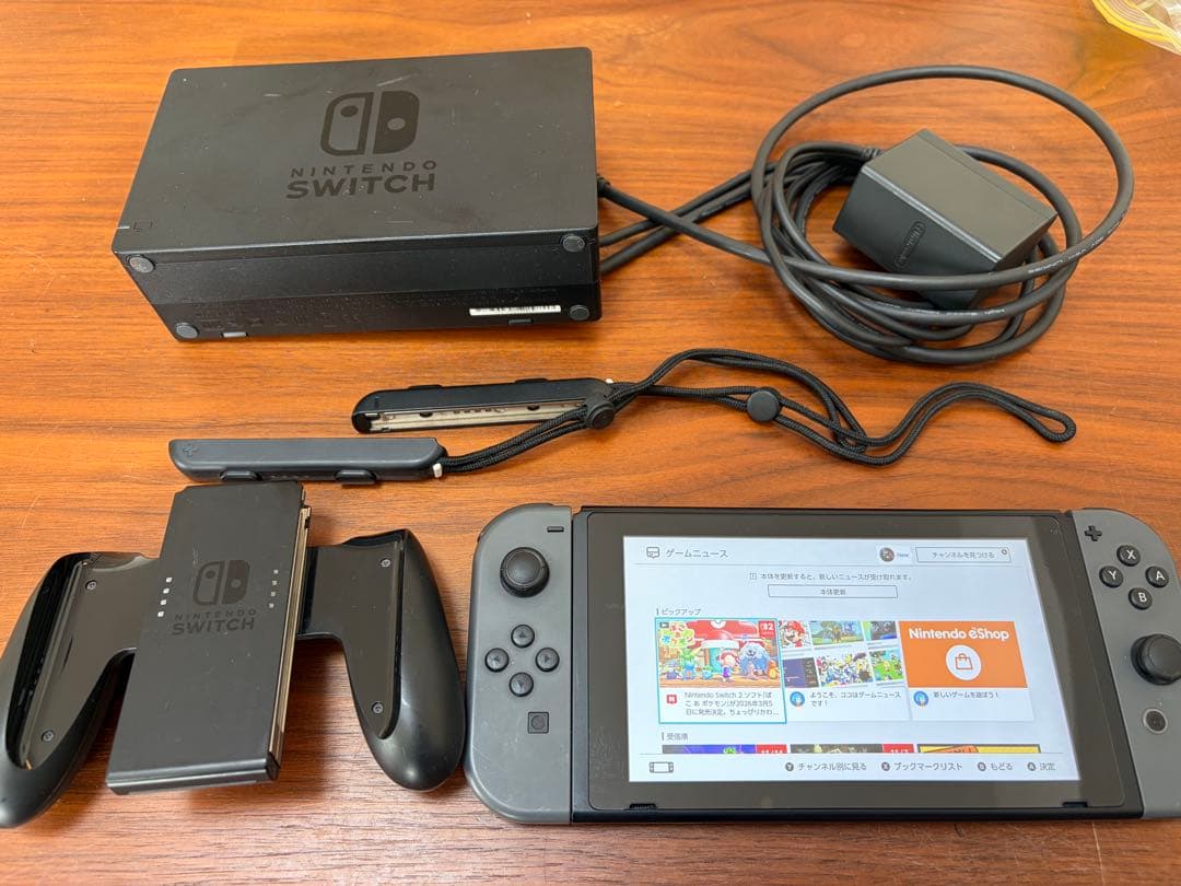 Nintendo Switch 本体 + 人気ソフト4本+周辺機器セット