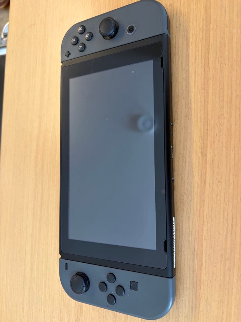 Nintendo Switch 本体 + 人気ソフト4本+周辺機器セット