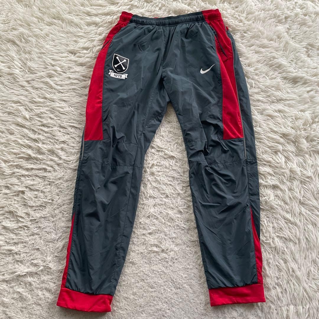 NIKE ピステ　ナイロン　上下　セットアップ　ウエア