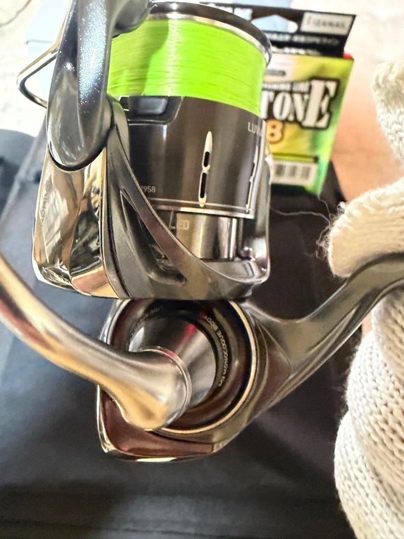 DAIWA 24LUVIAS LT2000S-P スピニングリール